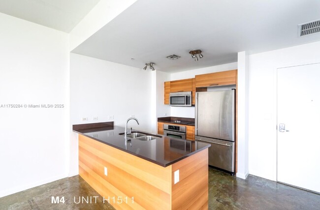 3301 NE 1st Ave, Unit # H1511 in Miami, FL - Building Photo - Building Photo