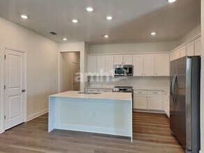 3716 Ctr Cv Ln in Apopka, FL - Foto de edificio - Building Photo