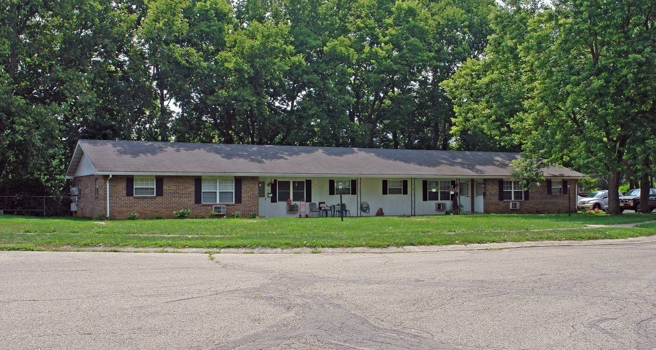 42 Candlewood Ct in Germantown, OH - Building Photo