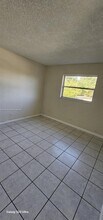 6012 SW 33rd St in Miramar, FL - Building Photo - Building Photo