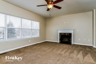 700 Phoenix Way in O'Fallon, MO - Building Photo - Building Photo