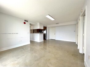 816 NW 11th St in Miami, FL - Building Photo - Building Photo