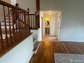 43 Lydia Ln in Edison, NJ - Building Photo - Building Photo