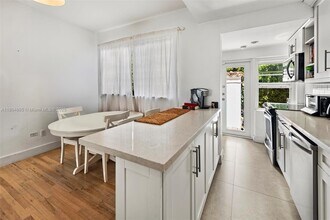 241 28th St in Miami Beach, FL - Building Photo - Building Photo