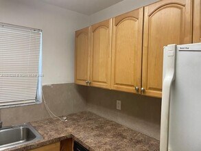 419 S Crescent Dr in Hollywood, FL - Building Photo - Building Photo