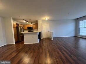 5123 Wagon Shed Cir in Owings Mills, MD - Building Photo - Building Photo