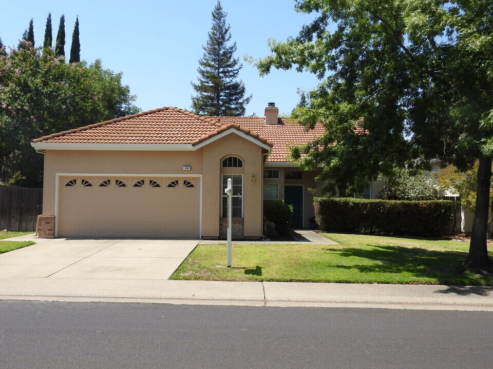 154 Elkins Cir in Folsom, CA - Building Photo