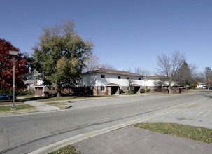 Thornwood Commons in Columbus, OH - Building Photo - Building Photo