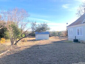 119 Idlewilde Blvd in Comfort, TX - Building Photo - Building Photo