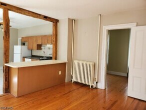60 Park Ave-Unit -3 in Flemington, NJ - Building Photo - Building Photo