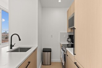 19-23-23 St Marks Pl, Unit SI ID1499940P in New York, NY - Building Photo - Building Photo