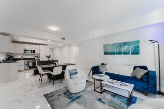 1010 Brickell Ave in Miami, FL - Building Photo - Building Photo