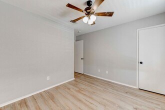 5906 Greengate Dr in Killeen, TX - Building Photo - Building Photo