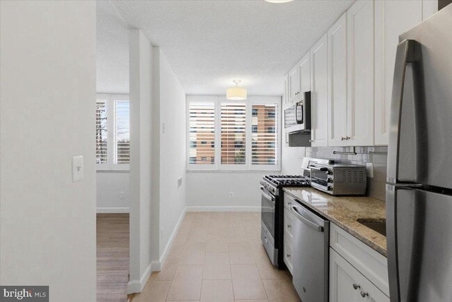 property at 1301 S Arlington Ridge Rd