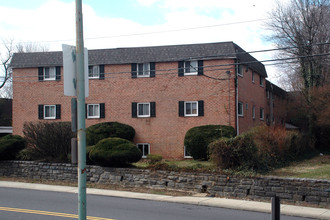 Landon Court Apartments in Lansdowne, PA in Lansdowne, PA - Building Photo - Building Photo