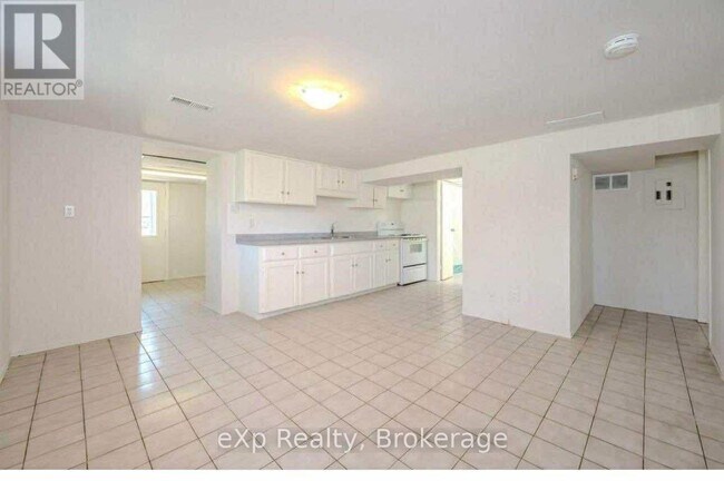 233 Elizabeth St in Guelph, ON - Building Photo - Building Photo