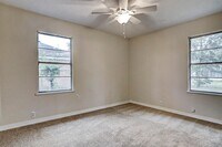 6152 Doulton Dr photo'