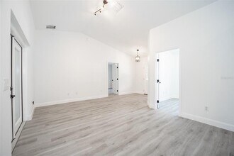 16414 SE 92nd Terrace in Summerfield, FL - Foto de edificio - Building Photo