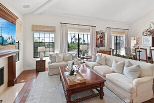 83 Ocean Vista in Newport Beach, CA - Building Photo