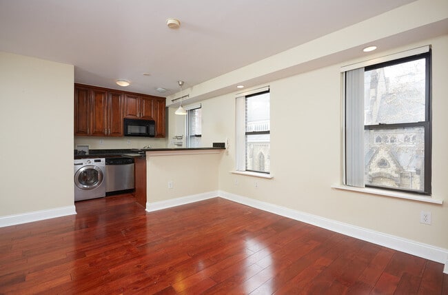 property at 1125 12th St NW