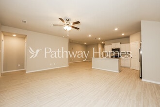 8520 Hollymead Ln in Fort Worth, TX - Building Photo - Building Photo