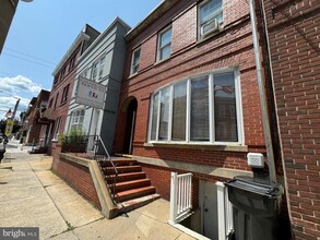 212 W Market St in Pottsville, PA - Building Photo - Building Photo