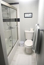 2666 18th St in Sarasota, FL - Foto de edificio - Building Photo