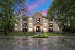 8051 Bay Branch Dr in Spring, TX - Building Photo