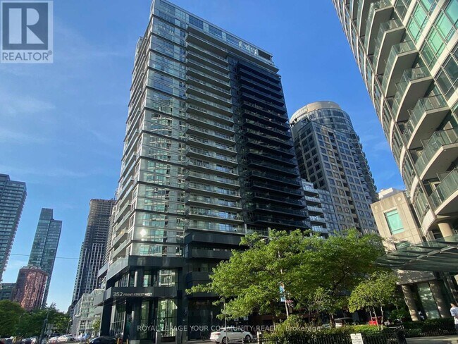 property at 352-1352 Front St W