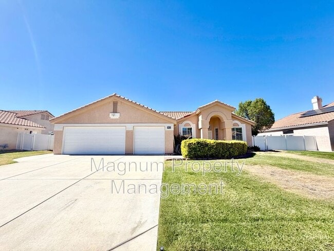property at 983 Sarazen St