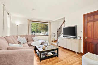 82 Garden Dr in Fairfield, CT - Building Photo - Building Photo