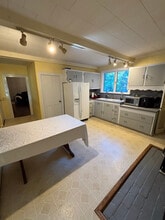 58 Springhill Ave in Bridgewater, MA - Building Photo - Building Photo