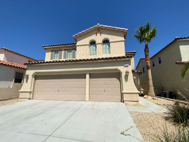 property at 5550 Golden Palms Ct