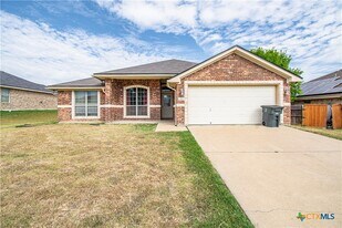 305 Hedy Dr in Killeen, TX - Building Photo