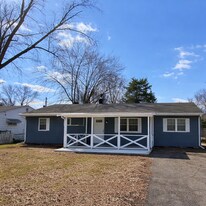 1614 Parklane Dr in Sauget, IL - Building Photo