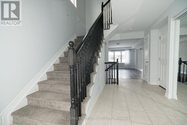 754 Derreen Ave in Ottawa, ON - Building Photo - Building Photo