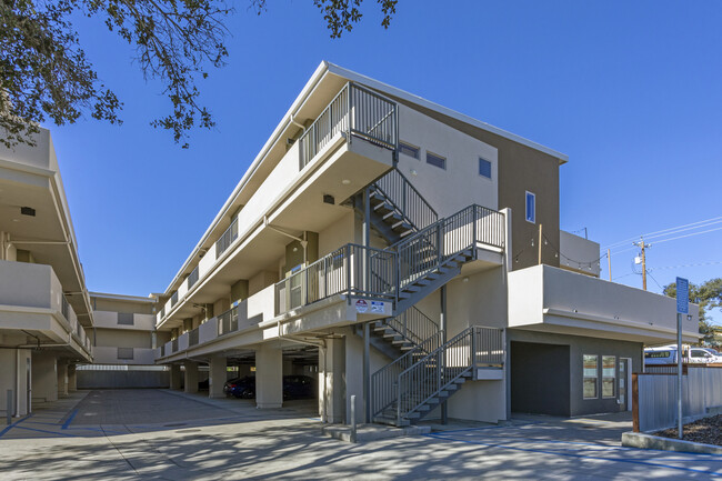 Ramona Gardens in Grover Beach, CA - Foto de edificio - Building Photo