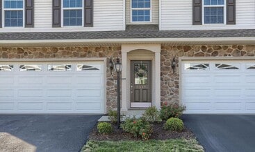 2317 Bartlett Rd in Harrisburg, PA - Building Photo - Building Photo