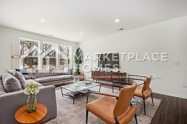 273 Red Oak Cir in Volo, IL - Building Photo - Building Photo