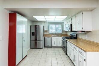 10502 Linger Ln in Orlando, FL - Building Photo - Building Photo