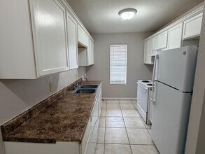 3302 Salisbury Ave in Lubbock, TX - Building Photo - Building Photo