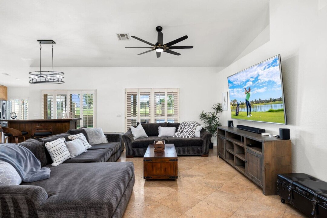 14615 N 22nd Ln in Phoenix, AZ - Building Photo