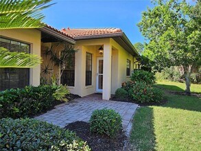 4528 Cancello Grande Ave in Venice, FL - Foto de edificio - Building Photo