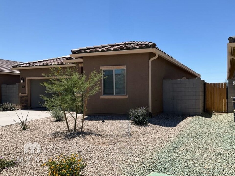 606 Maricopa Rd in Florence, AZ - Building Photo