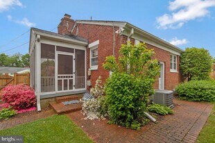 1907 Alberti Dr in Silver Spring, MD - Building Photo