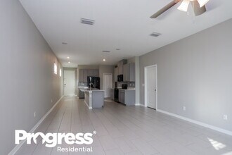 11853 Brighton Knoll Loop in Riverview, FL - Foto de edificio - Building Photo