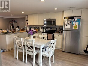 168 Riverside Dr N in Oshawa, ON - Building Photo - Building Photo