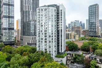 in.DE in Toronto, ON - Building Photo - Building Photo