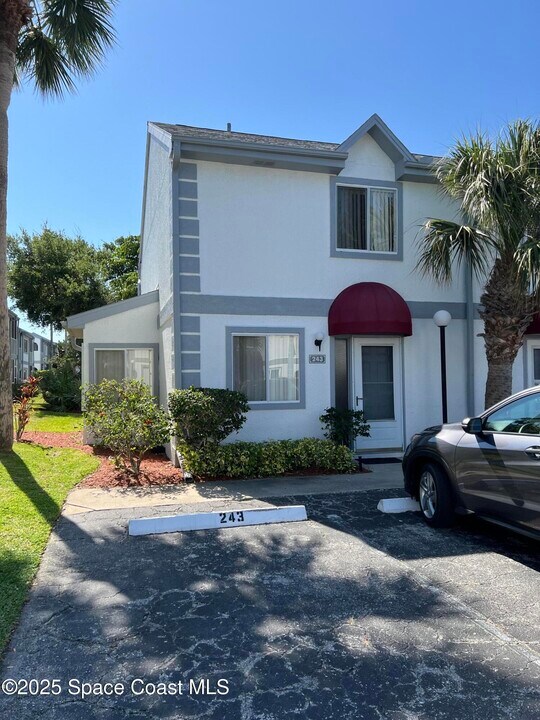 243 Seaport Blvd in Cape Canaveral, FL - Building Photo