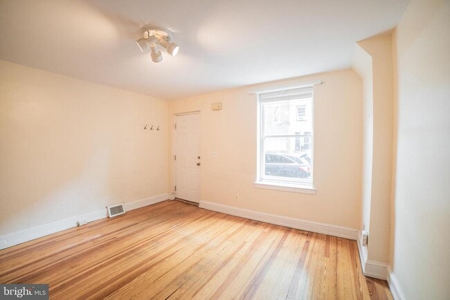 741 S 6th St in Philadelphia, PA - Building Photo - Building Photo